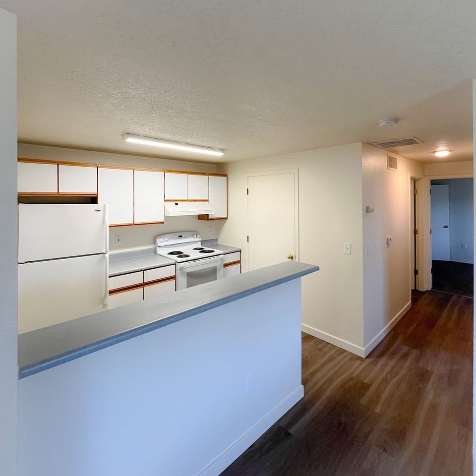 3173 S Apple St #101 - Photo 5 of 40