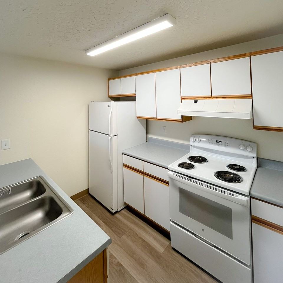 3173 S Apple St #101 - Photo 7 of 40