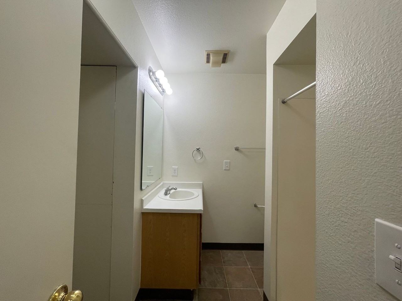 10845 W Ustick Rd #105 - Photo 4 of 17