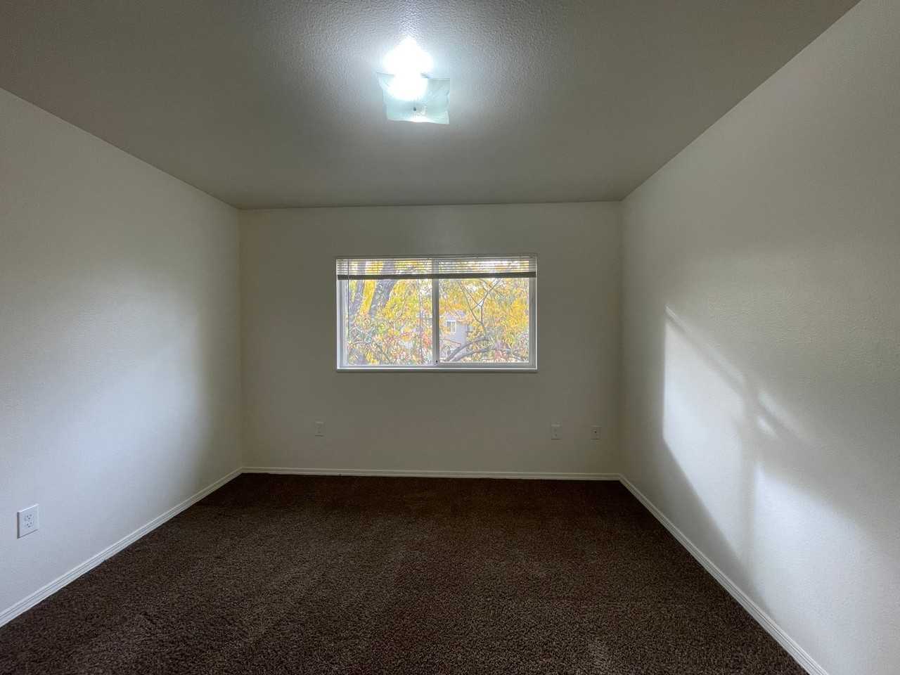 10845 W Ustick Rd #105 - Photo 6 of 17