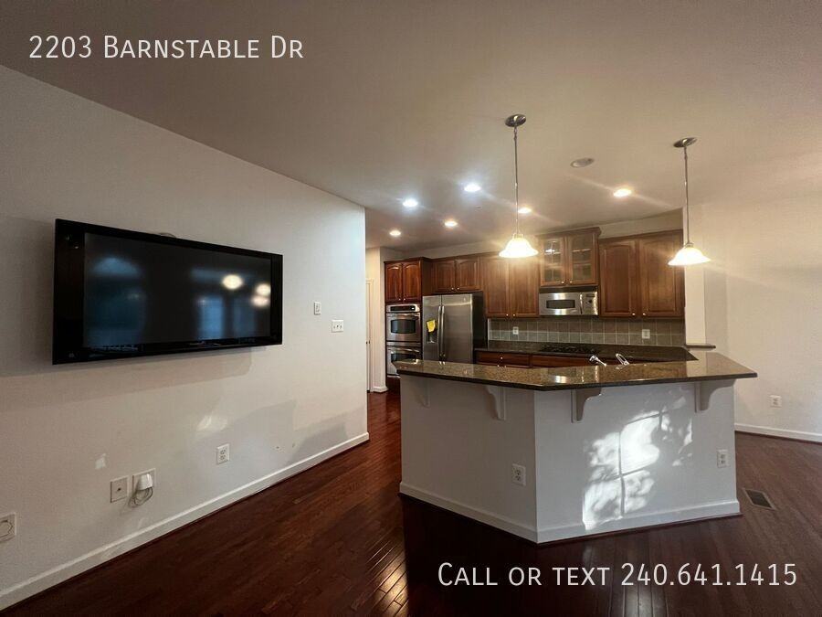 2203 Barnstable Dr - Photo 7 of 41