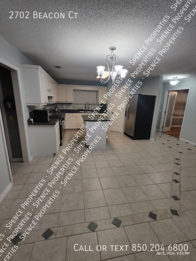 2702 Beacon Ct - Photo 4 of 10