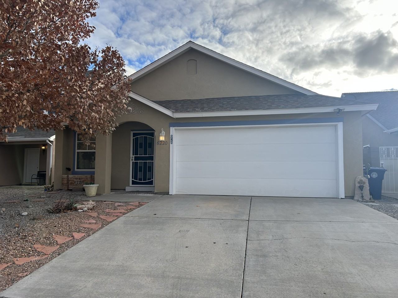 6220 Calle Vizcaya Nw #NA - Photo 2 of 10