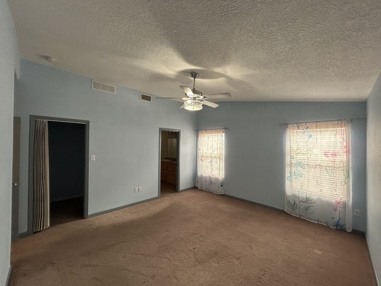 6220 Calle Vizcaya Nw #NA - Photo 6 of 10