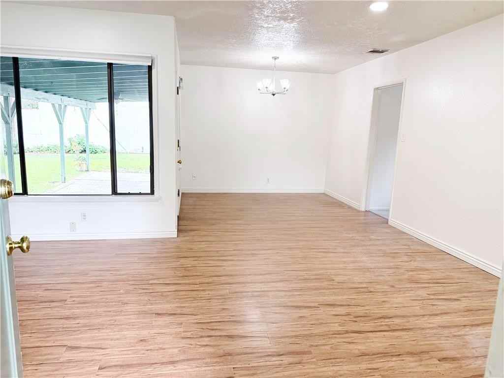 18424 Calvert St #NA - Photo 2 of 20