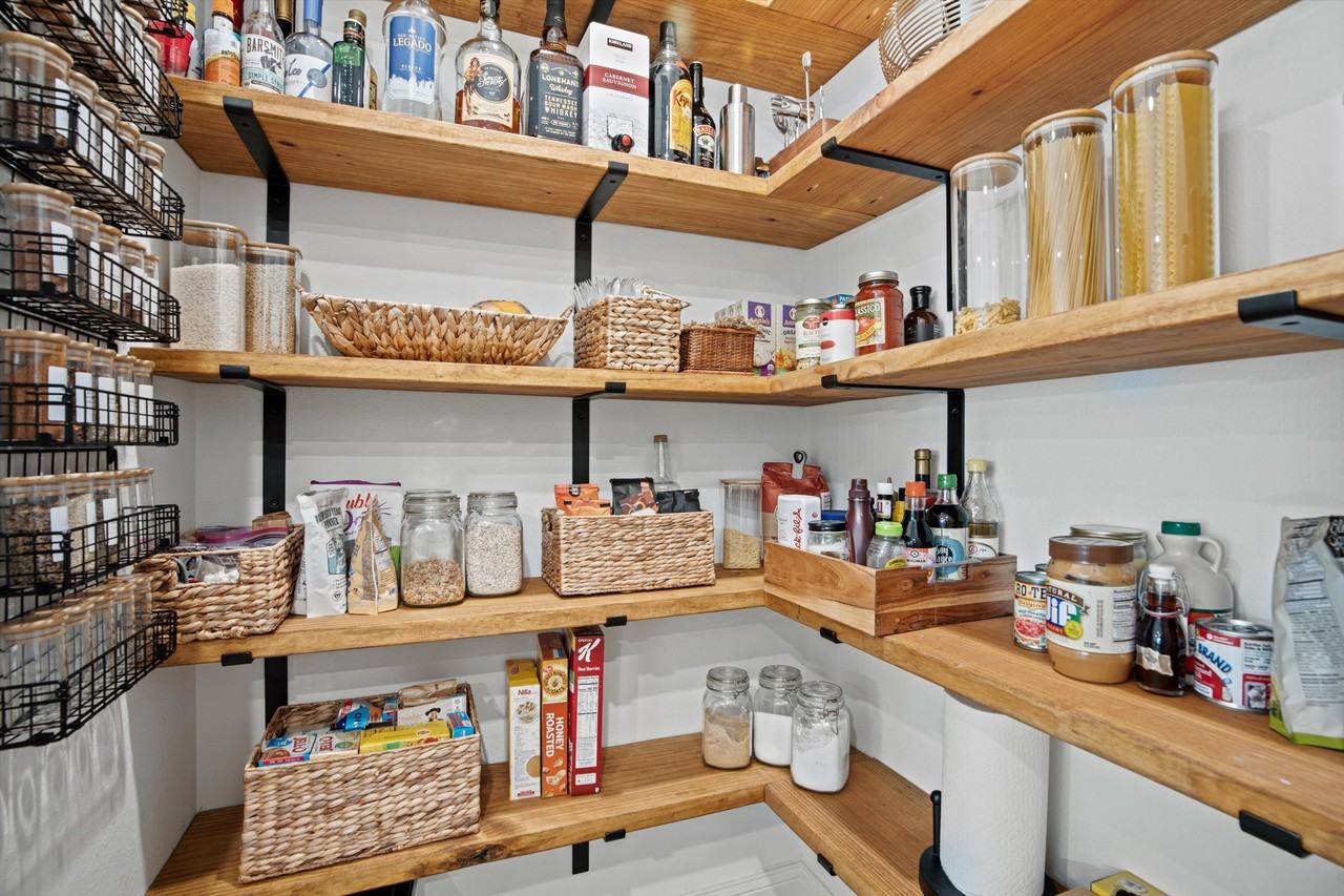 294 Varner Way - Photo 5 of 19