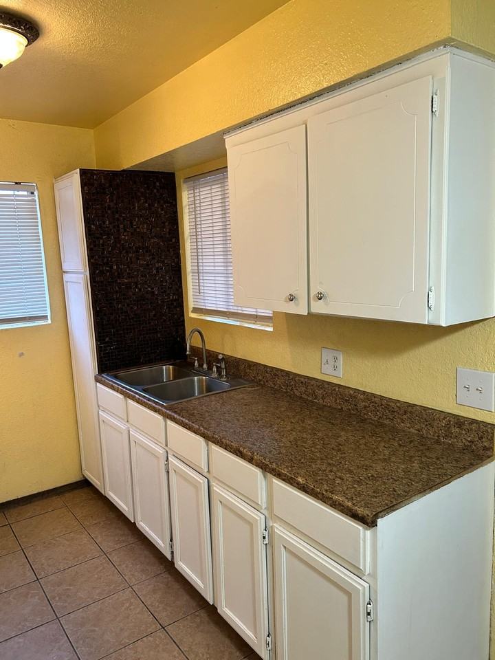 8800 Kenneth St #8800 - Photo 3 of 13