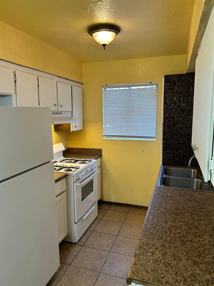 8800 Kenneth St #8800 - Photo 7 of 13