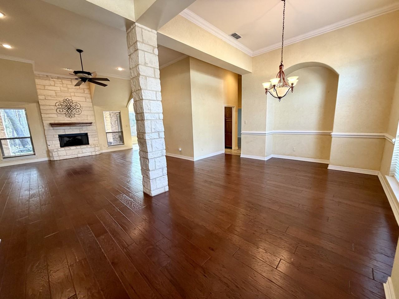 710 Huntwick Ln #NA - Photo 4 of 20