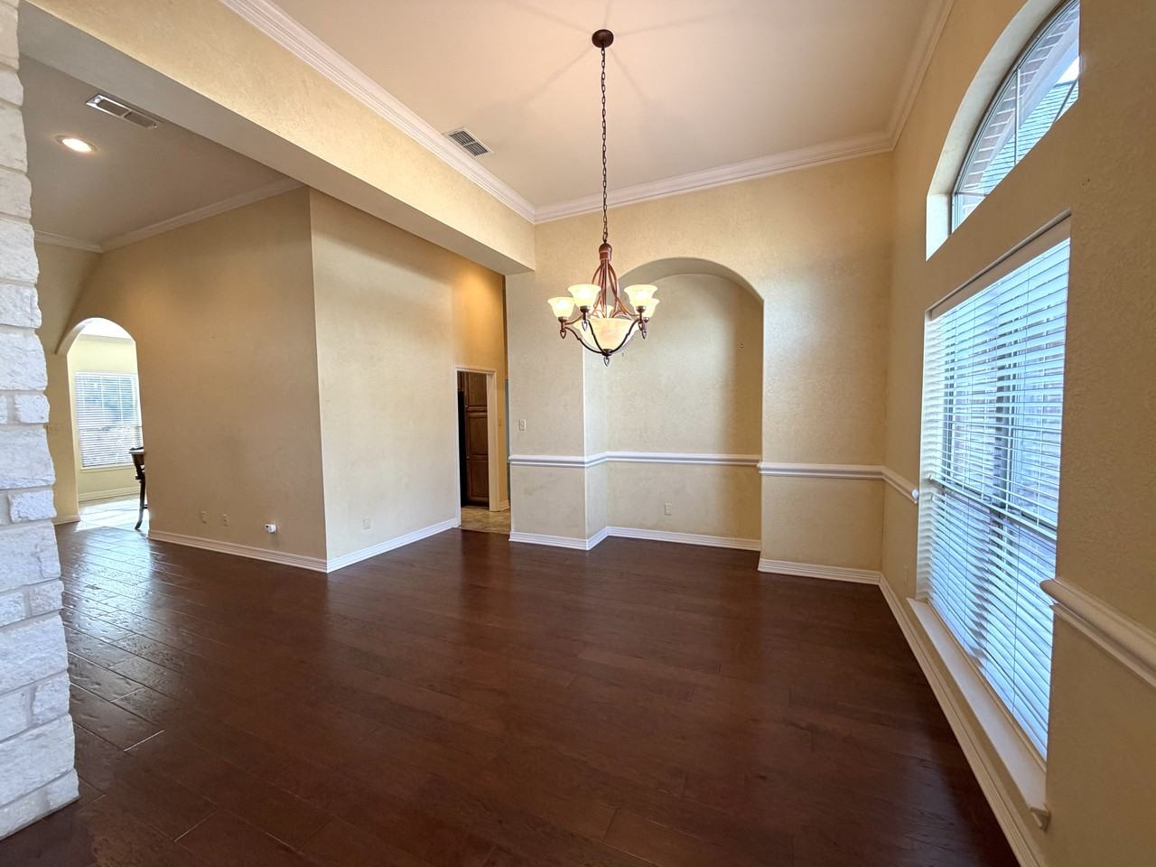 710 Huntwick Ln #NA - Photo 6 of 20