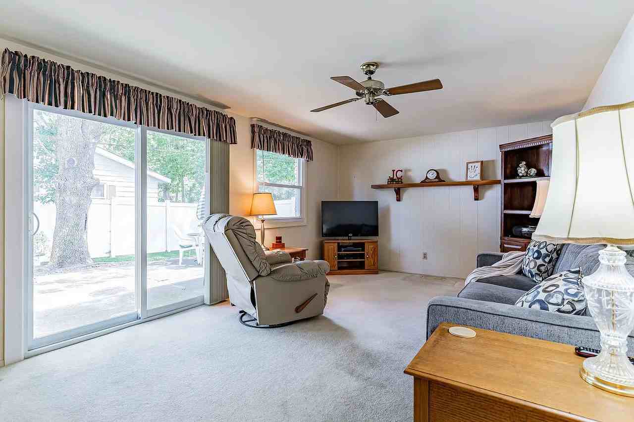 2504 Campbell Dr #NA - Photo 3 of 16