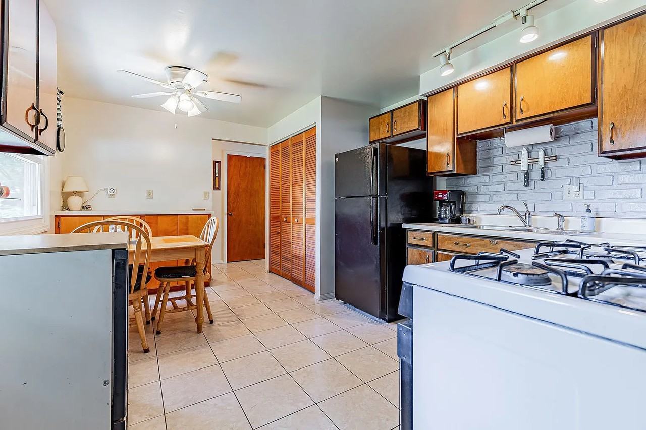 2504 Campbell Dr #NA - Photo 4 of 16