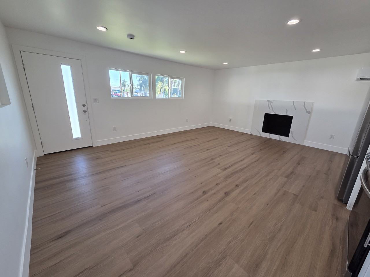 1117 Meeker Ave #1-2 - Photo 4 of 15