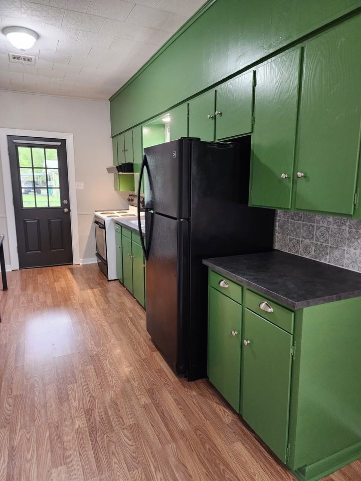 131 Anna St #NA - Photo 3 of 9