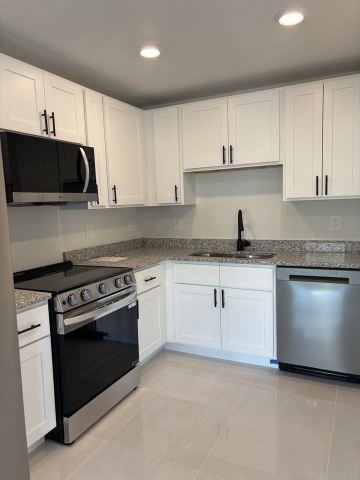 2410 Churchill Ave N #2408 - Photo 7 of 20