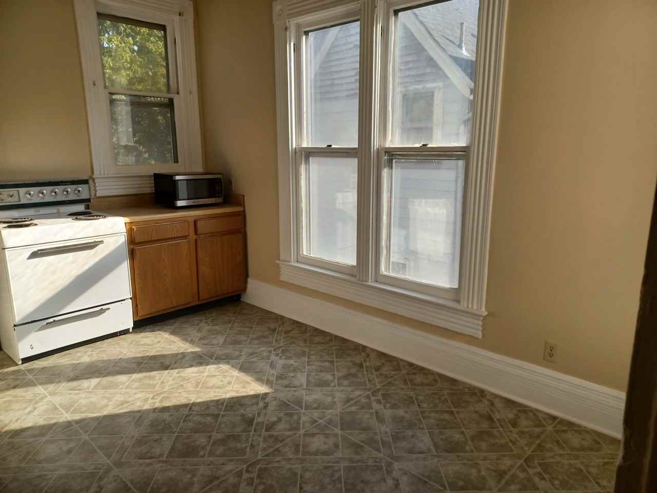 2926 P St #3 - Photo 4 of 8