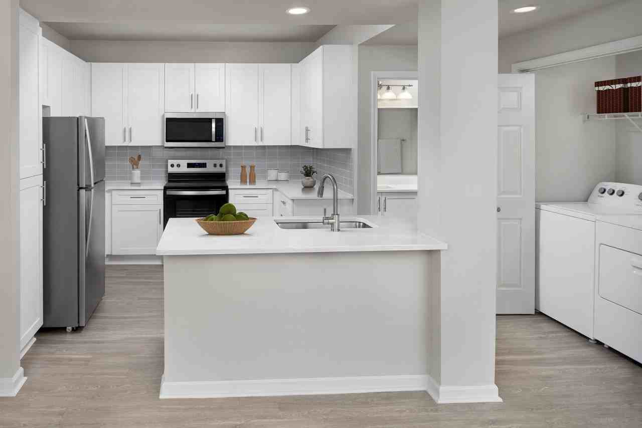 Camden Phipps - Photo 6 of 37