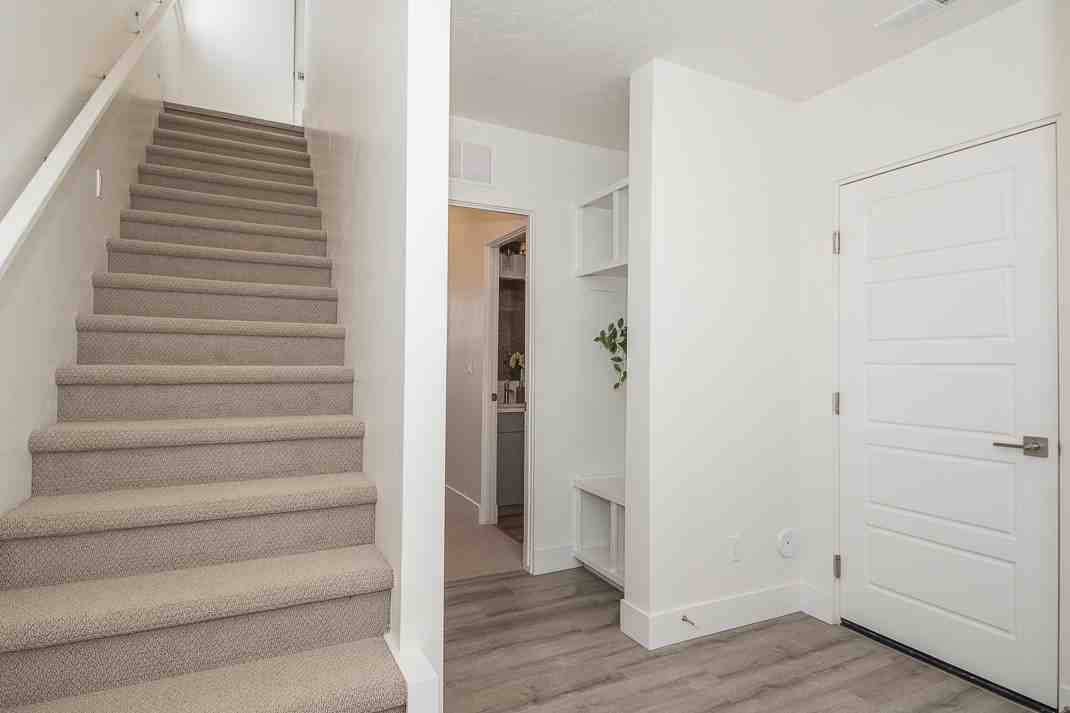 478 E Violets Cove Ln #1 - Photo 2 of 32