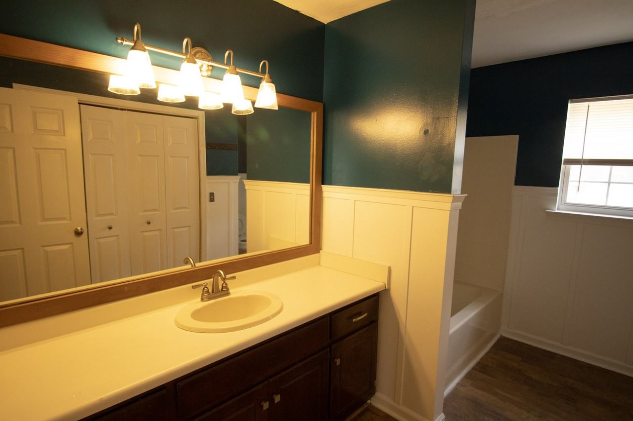 607 N Kevin Ct #1 - Photo 3 of 9