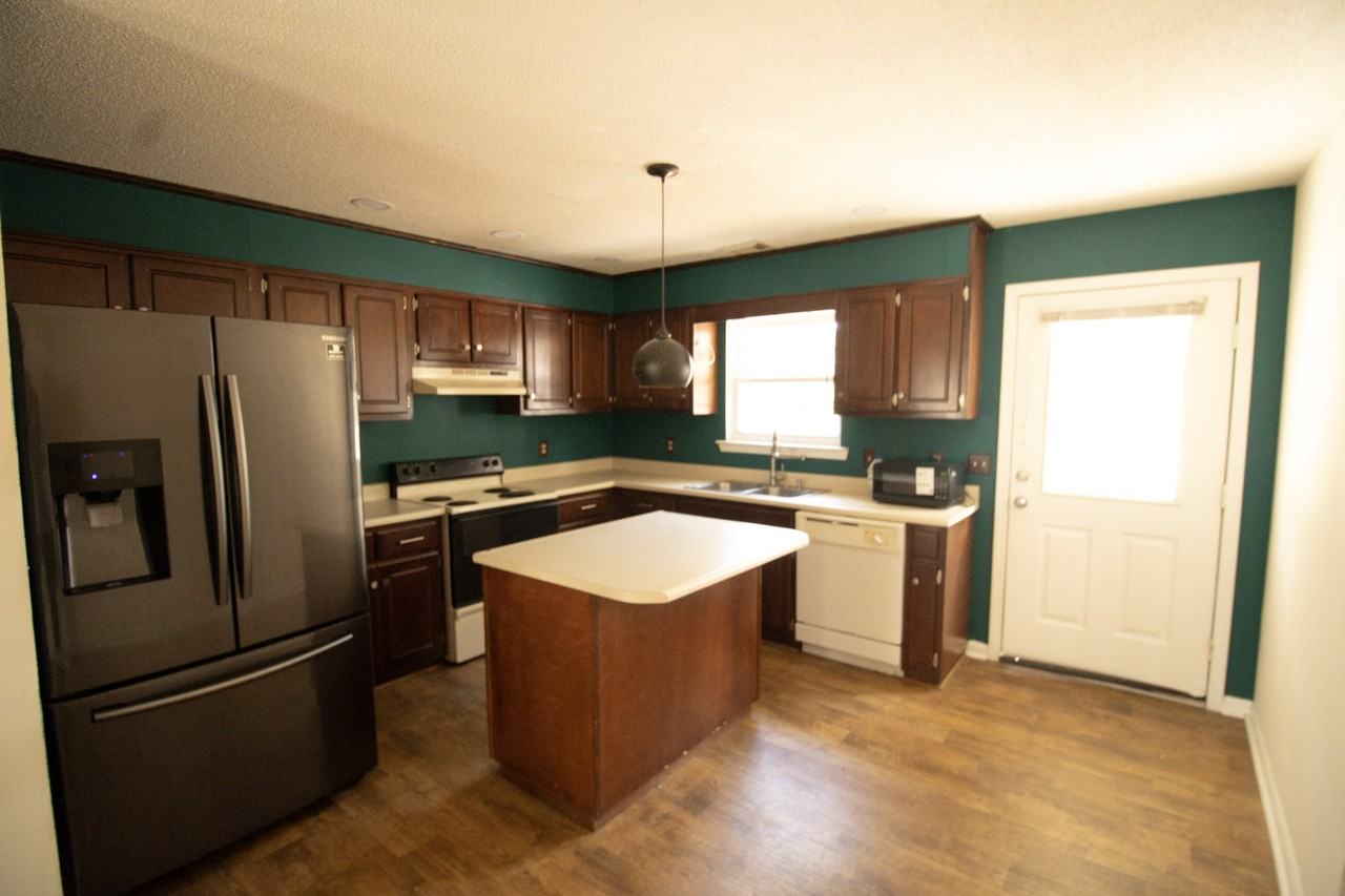 607 N Kevin Ct #1 - Photo 6 of 9