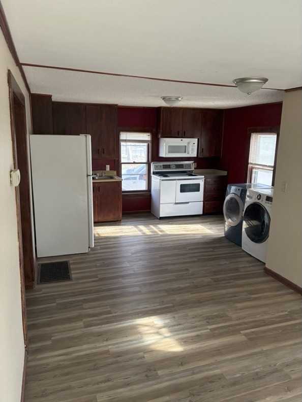 1030 W 14th Ave #1 - Photo 2 of 7