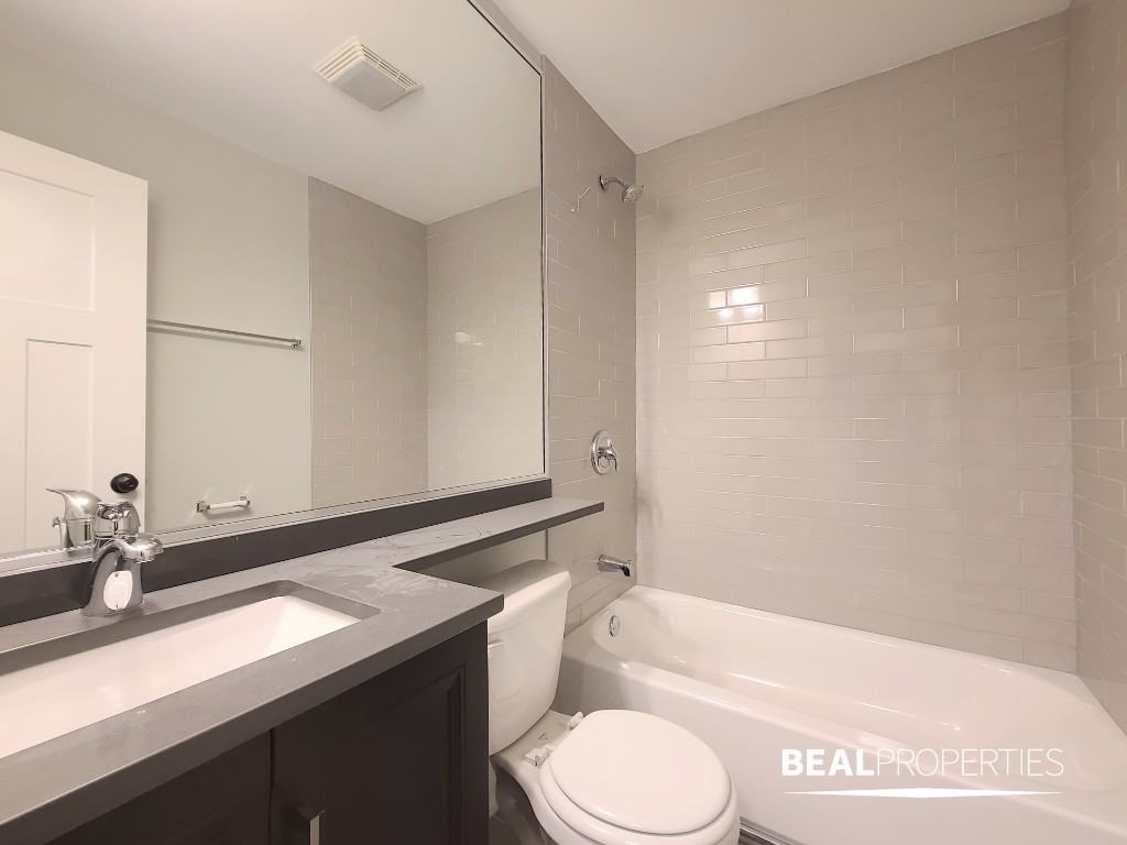 530 W Surf St - Photo 6 of 7