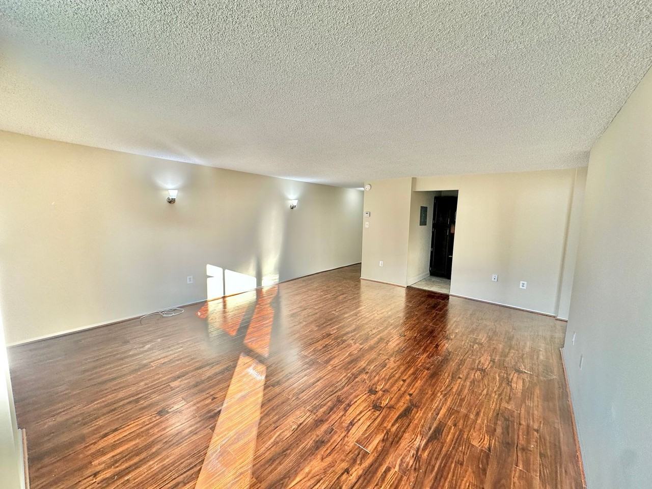 1325 18th St Nw - Photo 3 of 50