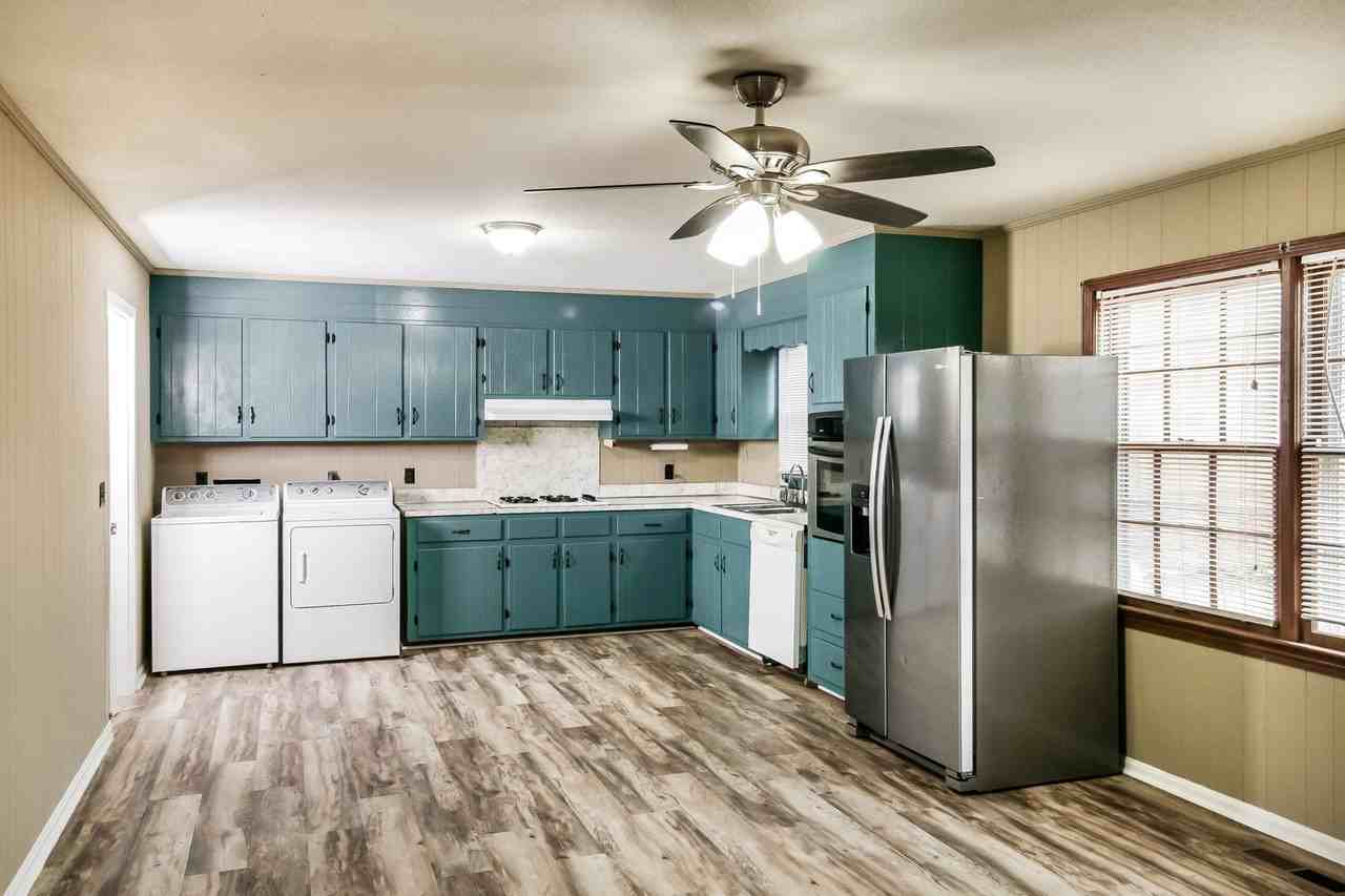 3001 Green Grove Cir Ne - Photo 3 of 17