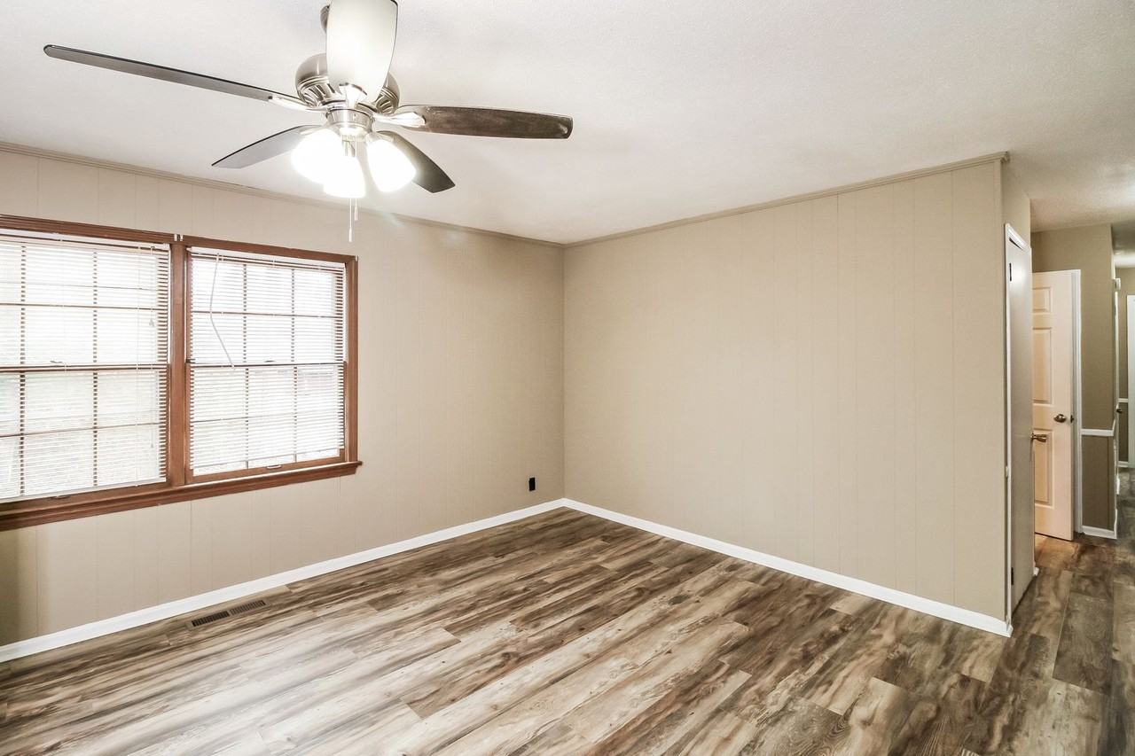 3001 Green Grove Cir Ne - Photo 2 of 17