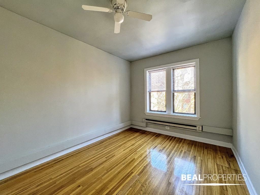 3728 N Pine Grove Ave - Photo 7 of 10