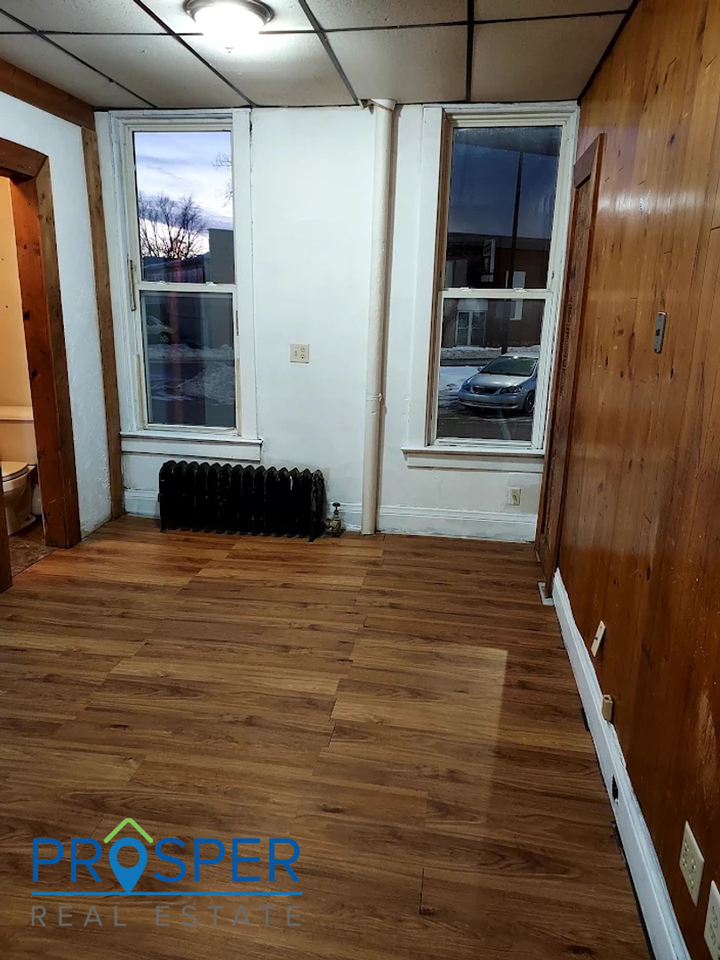 MO1700 - Photo 2 of 10