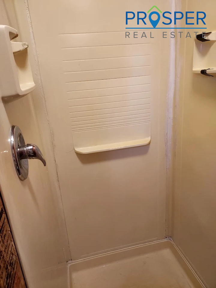 MO1700 - Photo 5 of 10