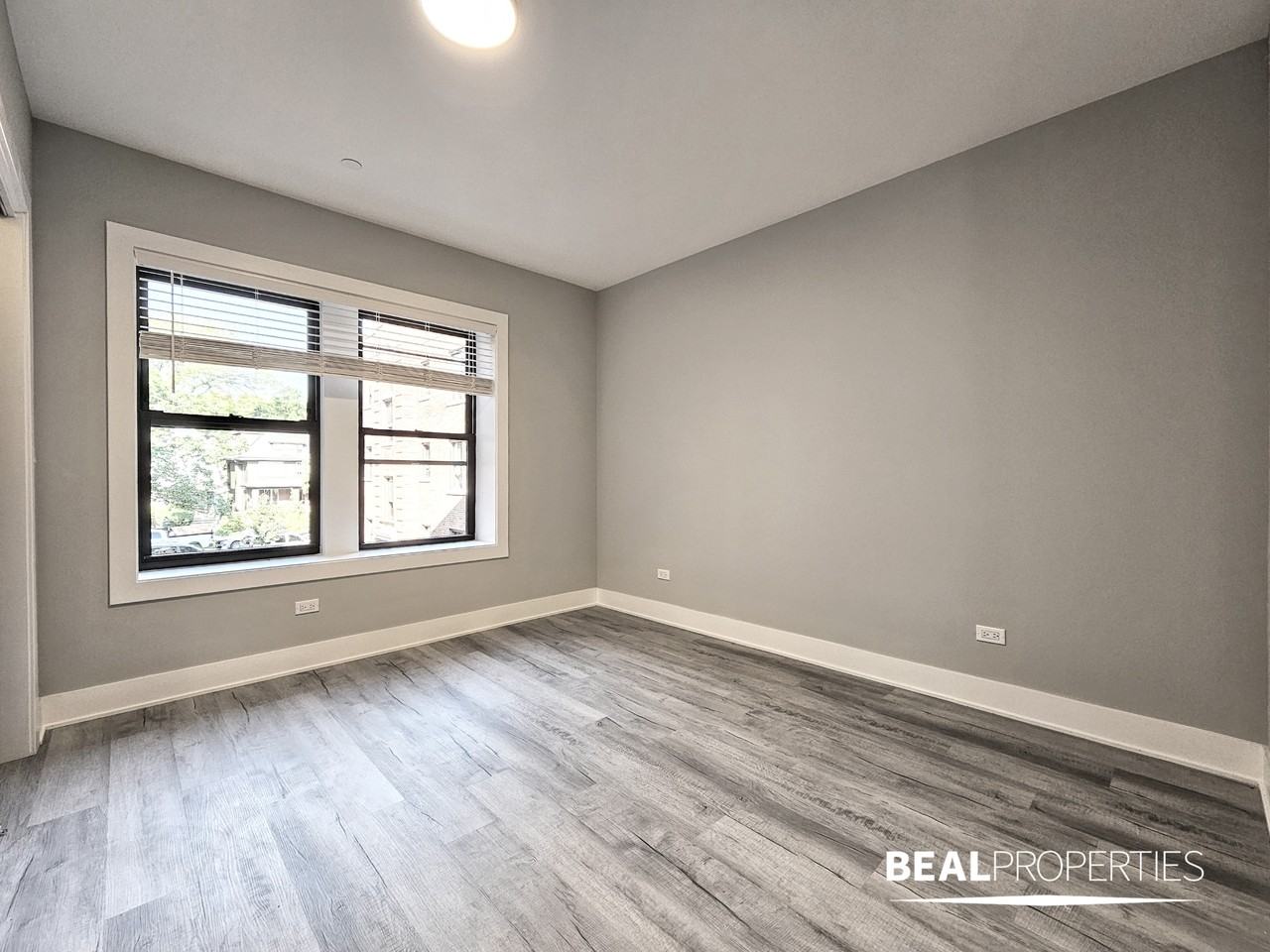 1135 Oak Ave #W - Photo 5 of 16