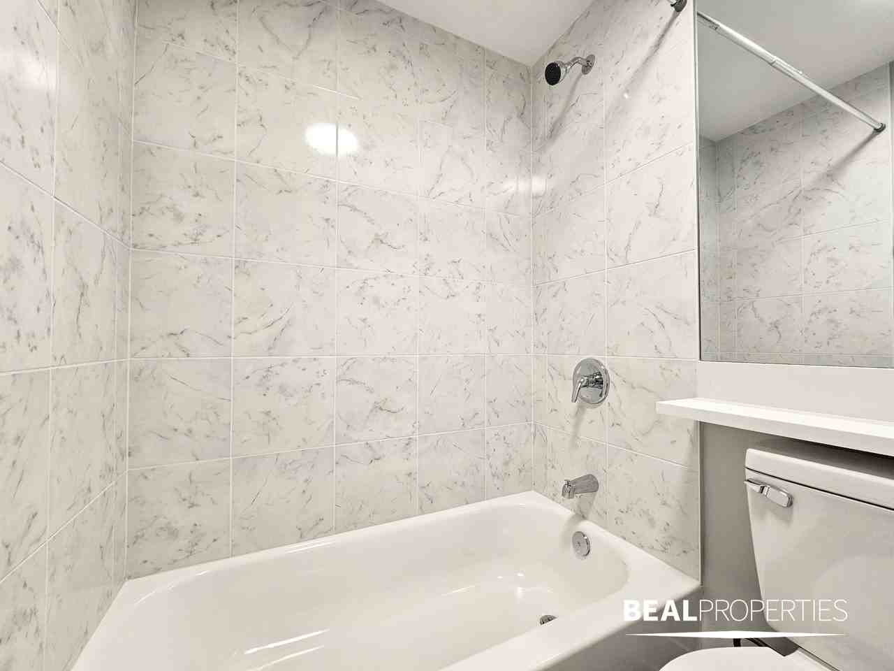 1135 Oak Ave #W - Photo 6 of 16