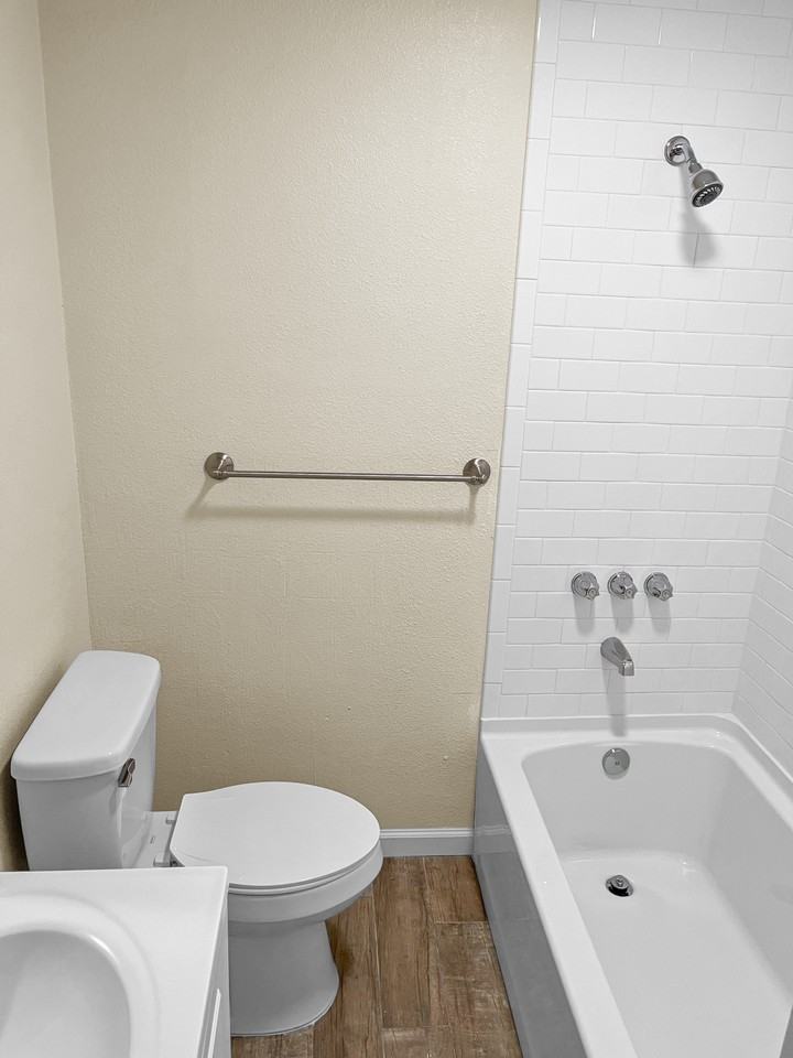 202 W Lynn Ave #1 - Photo 7 of 17