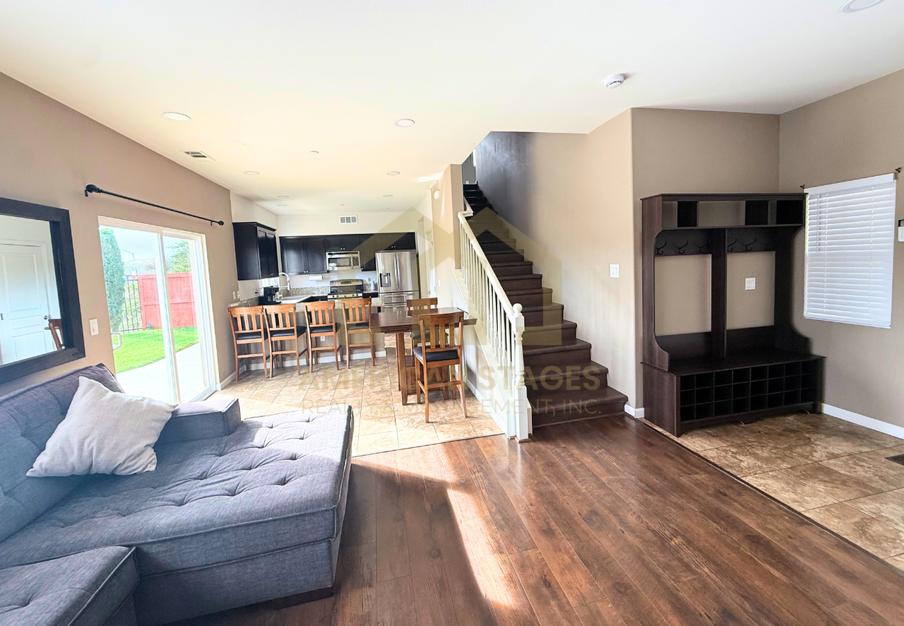 2050 Green Ridge Cir #1 - Photo 4 of 24