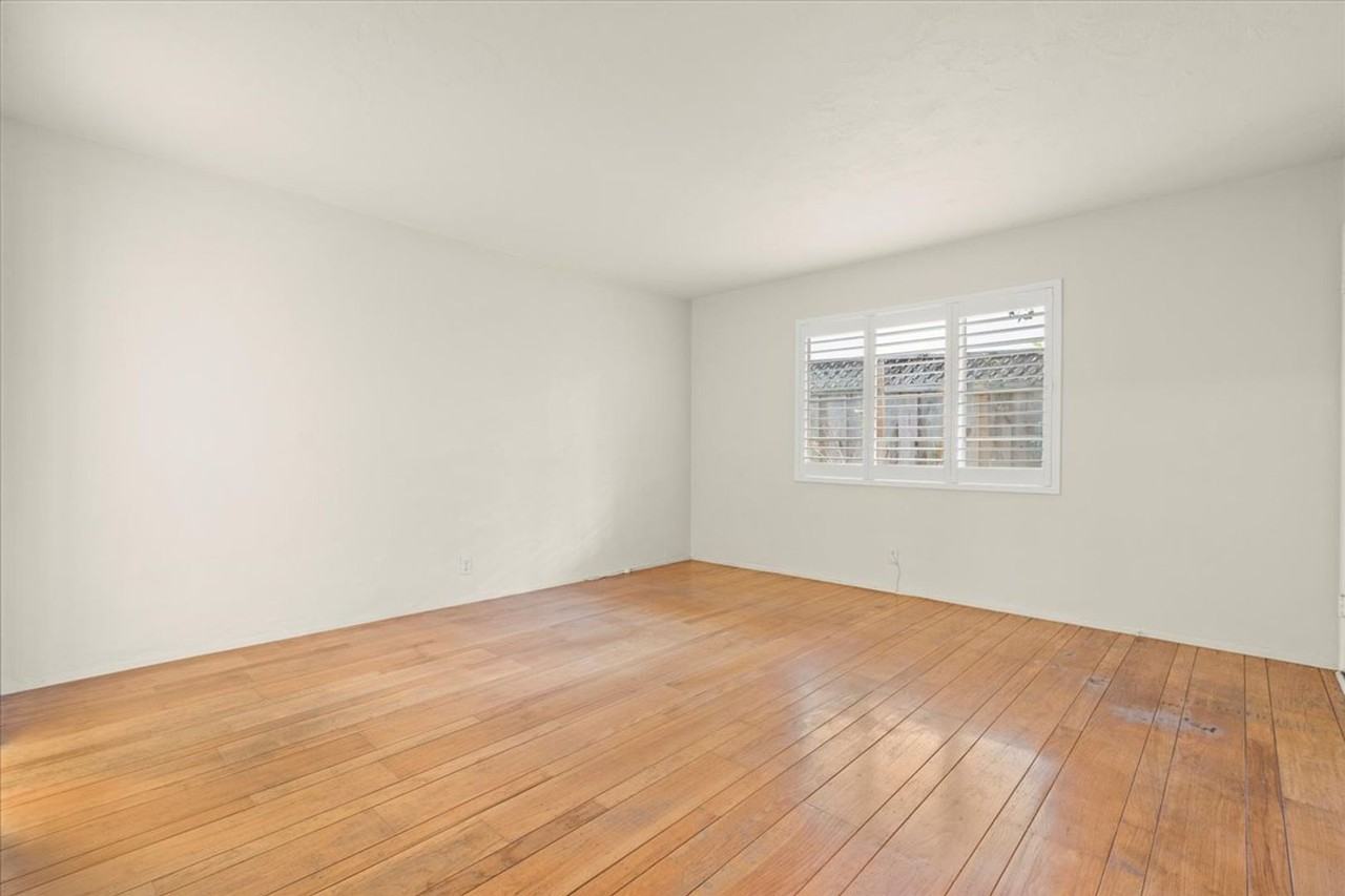 1502 Fordham Way - Photo 7 of 14