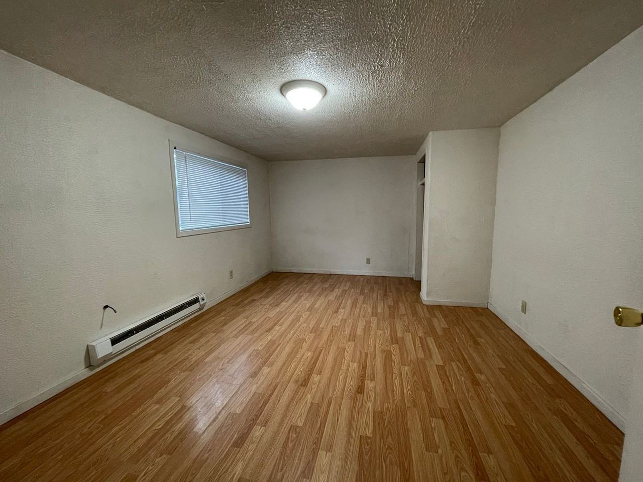 387 Se Darrell Ave - Photo 5 of 9