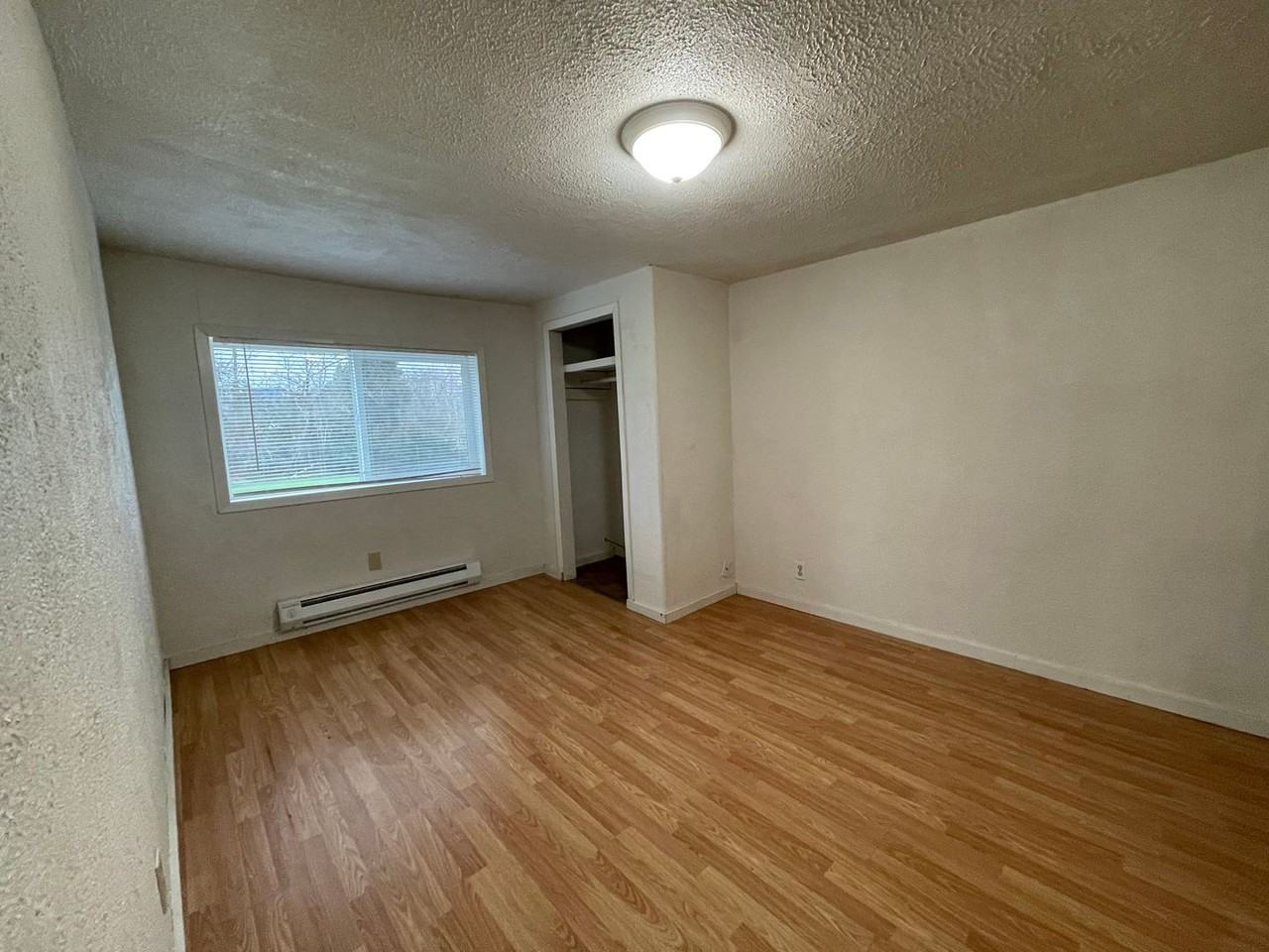 387 Se Darrell Ave - Photo 7 of 9