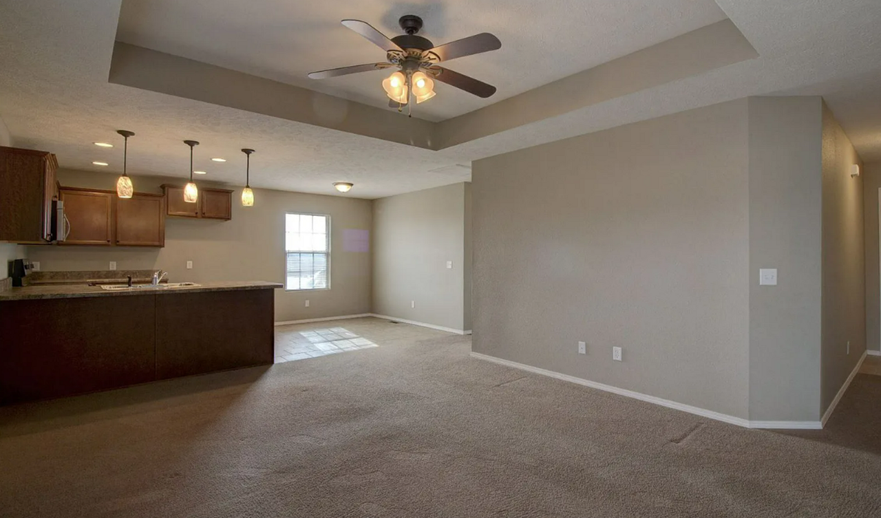 1704 N Hoover Dr - Photo 7 of 12