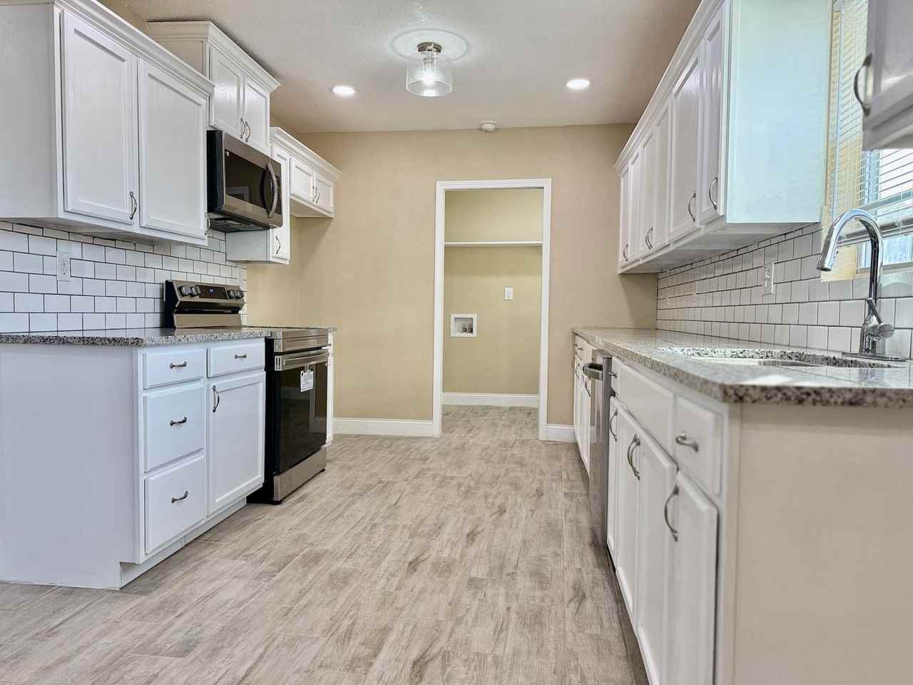 602 Howard Dr - Photo 3 of 27