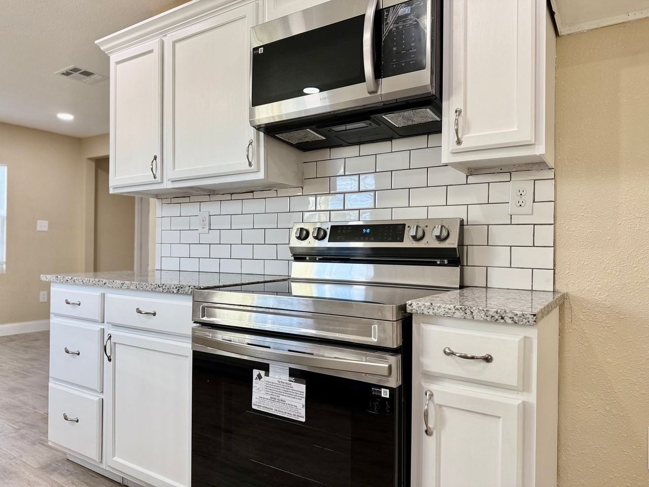 602 Howard Dr - Photo 7 of 27