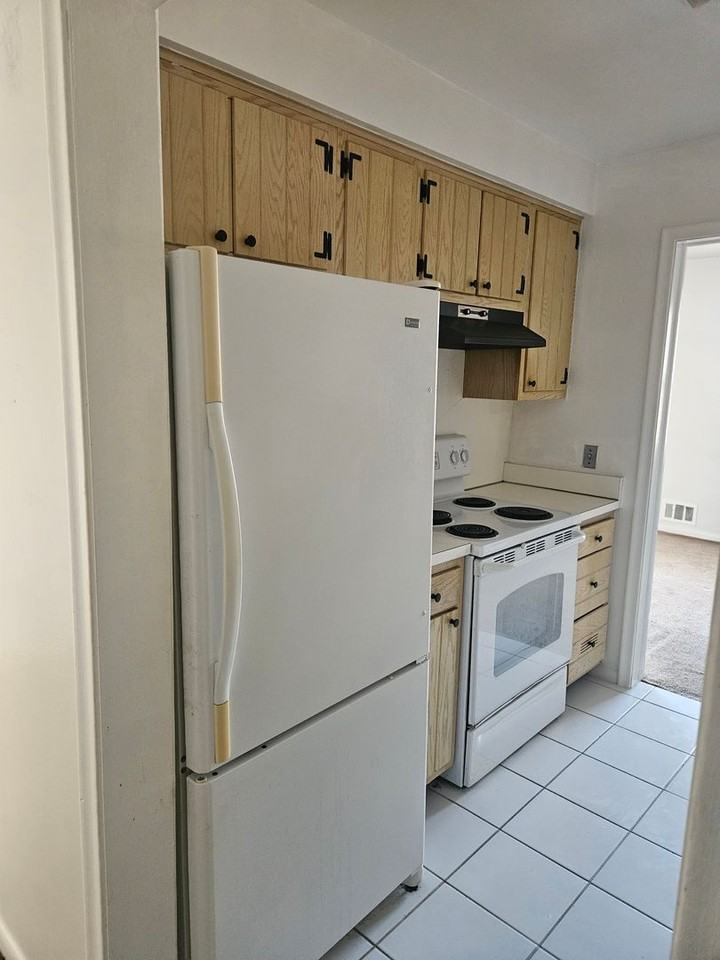 19646 Fleetwood Dr - Photo 6 of 10