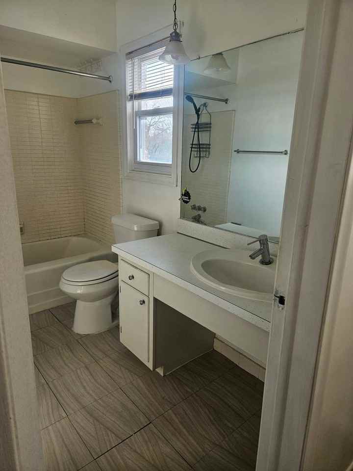 19646 Fleetwood Dr - Photo 7 of 10