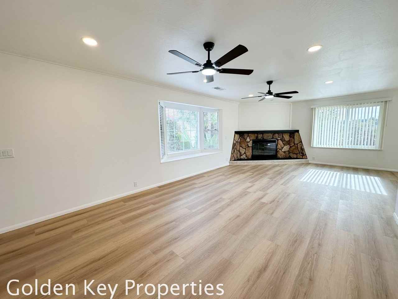 1059 Lau Hala Canyon Rd - Photo 5 of 37