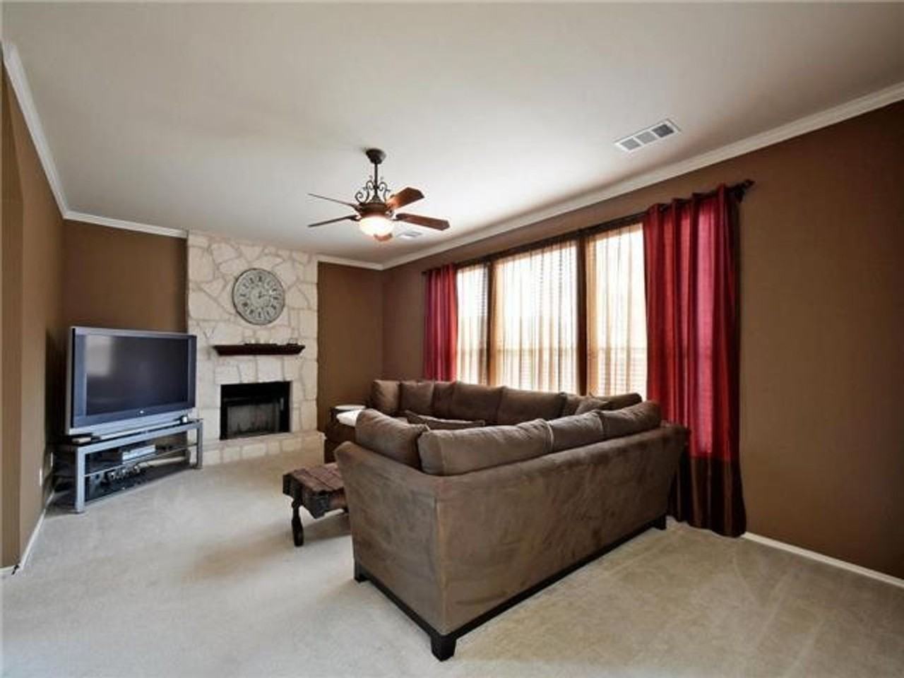 11309 Fletcher Hall Ln - Photo 4 of 26