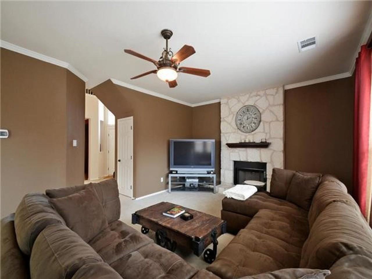 11309 Fletcher Hall Ln - Photo 6 of 26