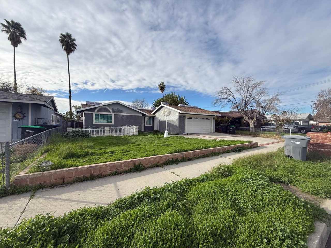 817 S Thompson St - Photo 3 of 21