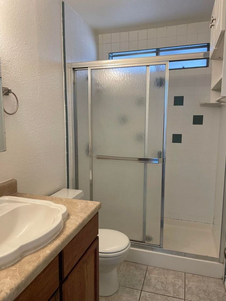 817 S Thompson St - Photo 4 of 21