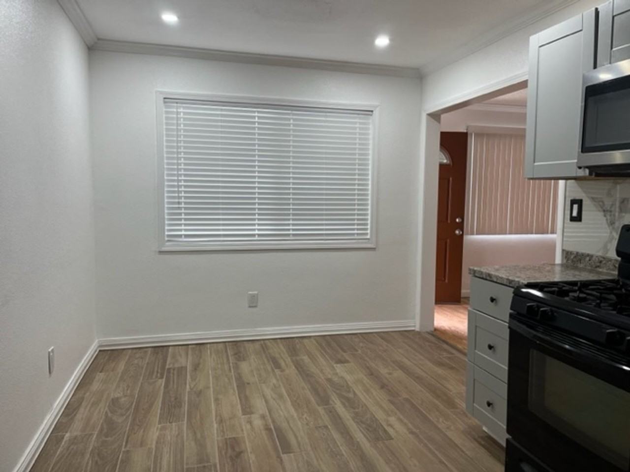 217 Spruce St - Photo 5 of 14